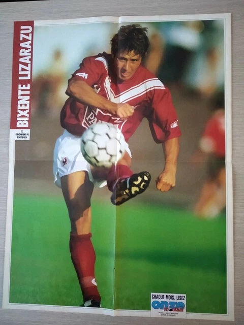 MAGAZINE FOOTBALL ONZE MONDIAL N ° 50 EN BON ETAT . AVEC POSTER