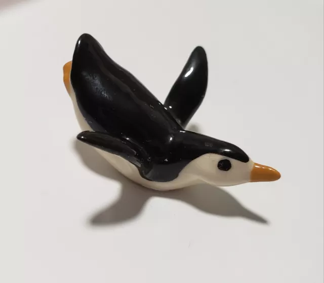 Hagen Renaker bone china porcelain miniature figurine RARE Sliding Penguin