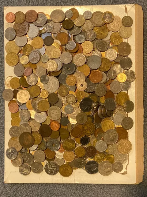 Lot of over 7.9 pounds (126.9 ounces) of world coins - old & new - great starter