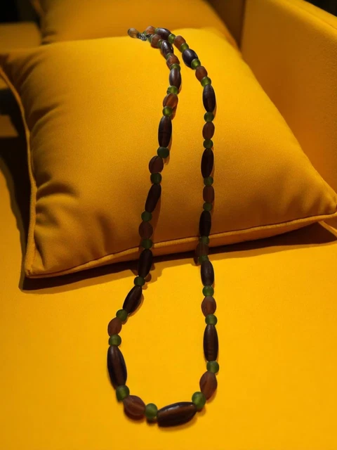 Collier perles vertes jaunes - Montres & Bijoux Collier perles vertes jaunes - Montres & Bijoux
