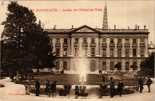 CPA Gironde BORDEAUX L'Hotel de Ville Jardin (982470)