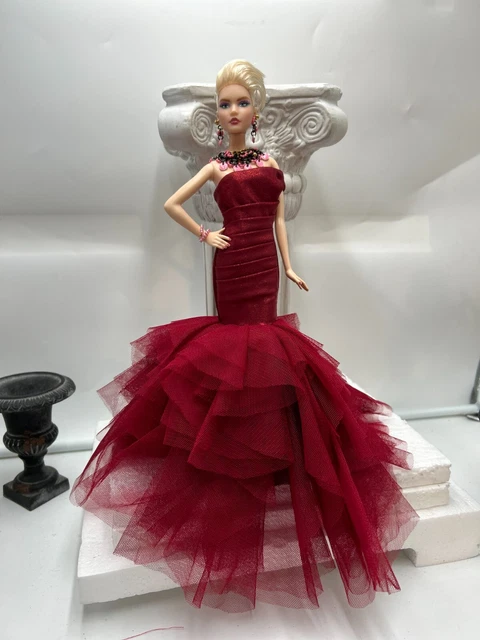 Barbie Looks Relookée OOAK – Corps Model Muse – Avec 3 Tenues – Mattel