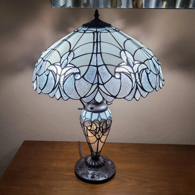 Tiffany Style Stained Glass Theme Double Lit Table Accent Reading Lamp Victorian