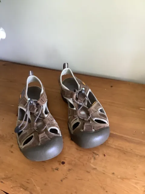 Keen Waterproof Sandals Womens Size 7.5 1003989 Bungee Cord Close Hiking