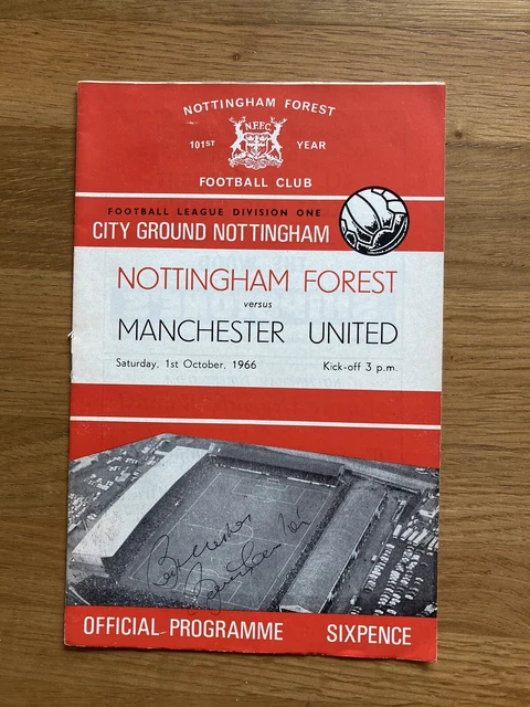 Bobby Charlton Signed Nottingham Forest  V  Manchester United Programme Oct 1966