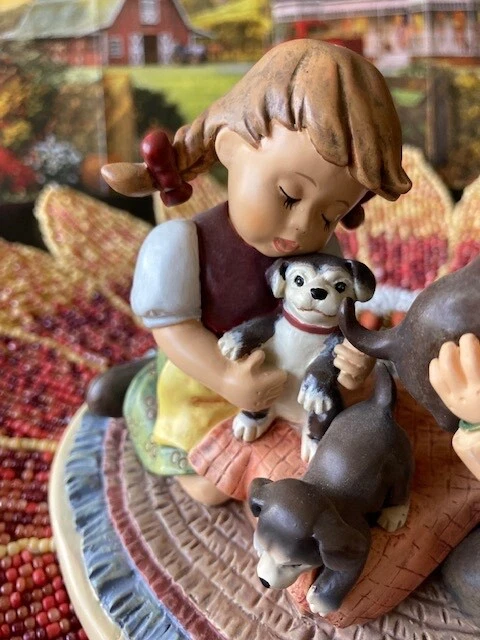Hummel "Puppy Surprise" Figurine 2016. MINT!!! 7