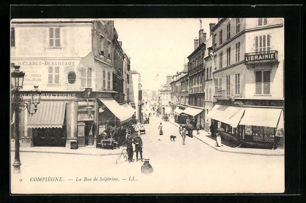 CPA Compiègne, La Rue de Solférino