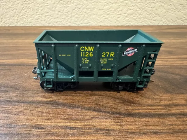 Roundhouse HO Scale Chicago & North Western (CNW) Ore Car w/Metal Wheels & KDs