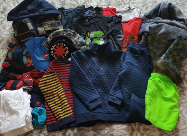 Large Boys Bundle Of Clothes Age 6-7