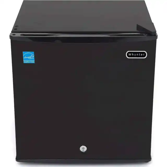Insignia™ - 7.0 Cu. Ft. Garage Ready Chest Freezer - NS-CZ70WH0 - Pickup  ONLY