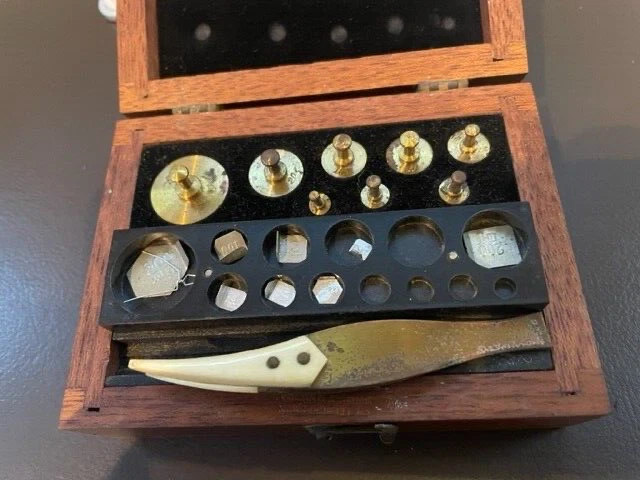 Antique Early 1900'S Scientific Company Cenco Boxed Metric Weights Set