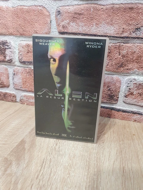 ALIEN RESURRECTION (VHS, 1998) Sci-Fi Action Sigourney Weaver Winona ...