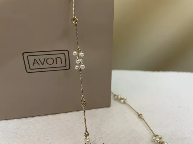 Avon Vintage 1984 Pearlized Cluster Necklace - 24in 2