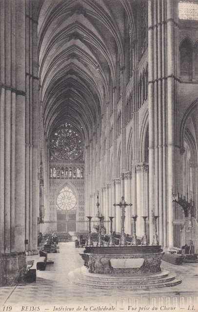 CPA 51 REIMS Intérieur de la Cathédrale Vue Prise du Choeur