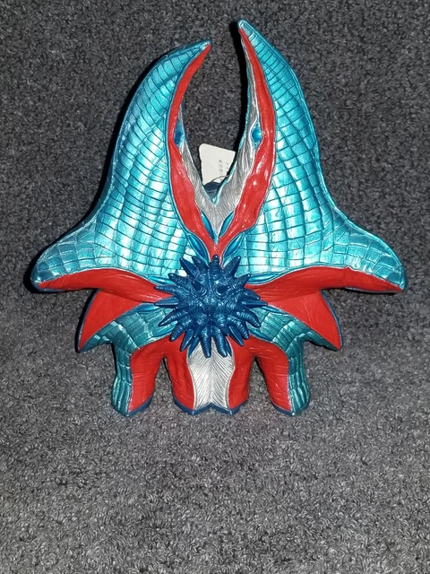 ULTRAMAN Antimatter Kaiju w/ tag Bandai 1998 Ultra Monster 126 *FREE SHIPPING*