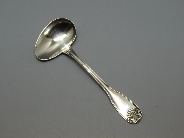 Cuillère à sel antique en argent sterling : manche édouardien orné - Canada
