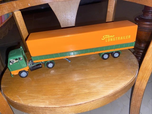 Tekno Börje Jönsson Volvo F89 6x2 Curtain Tarpaulin Truck-Trailer 83198