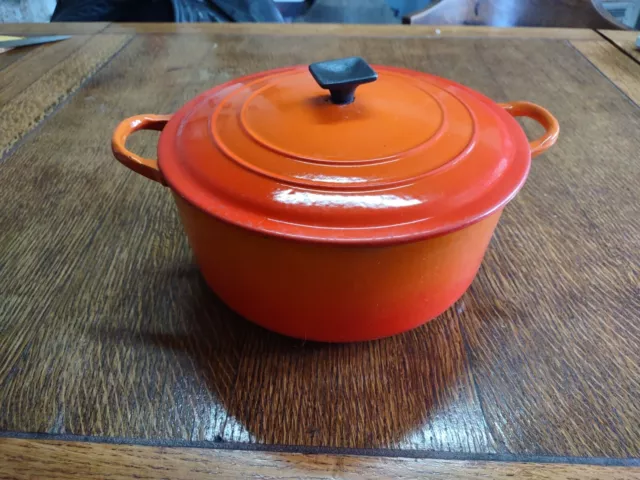 1950's Vintage Le Creuset "E", Enameled Cast Iron Dutch Oven 4.5qt, Flame Orange