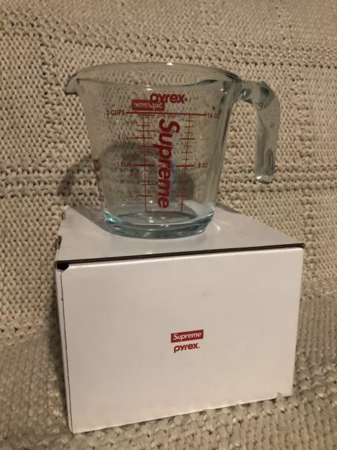 Pyrex Supreme Edition Glass Measuring Cup- 2 Cups New In Box