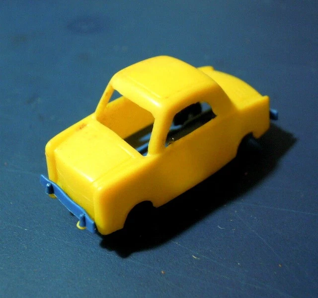 Ancienne Voiture Miniature Fiat 600 1:87 Rouge 1962 - Politoys/Polistil Vintage - Occasion