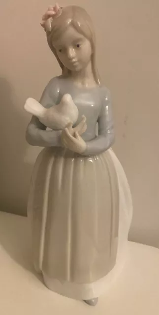 Vintage ‘Lladro Style’ Girl With Dove Figure Porcelain