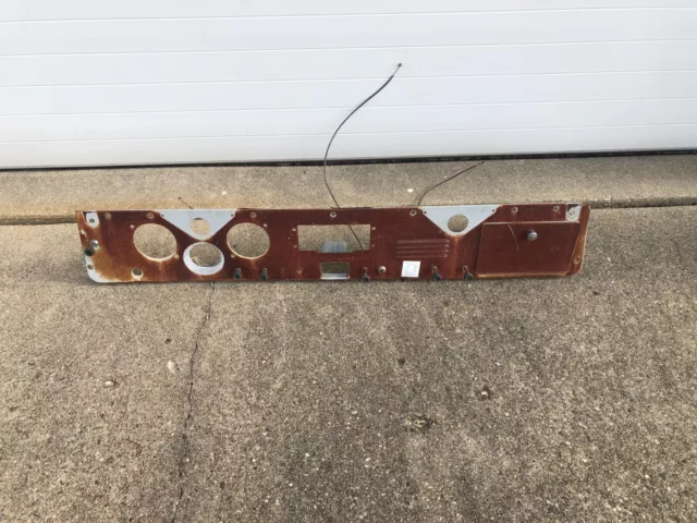 International Scout 80 Dash