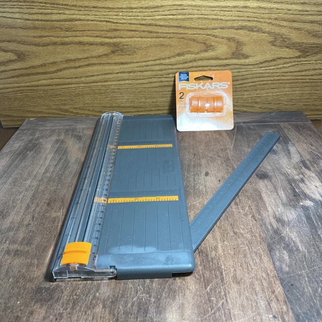 Fiskars SureCut Paper Trimmer 12" With 2 Pk Spare Blades