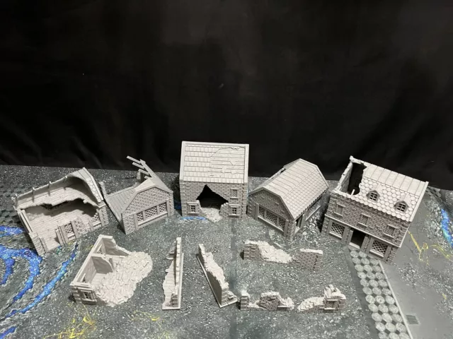 Tabletop Terrain / Warhammer 40k Ruined Building Set Of 5 Painted