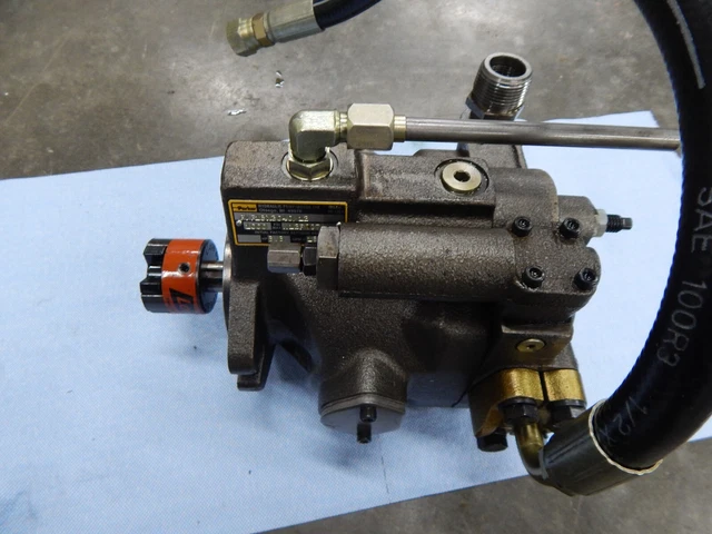PARKER HYDRAULIC PUMP_PVP16X3040/12 PSI 1000  6.6 GPM @ 1800 RPM  LNC8 Okuma
