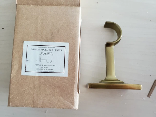 ꙮ Restoration Hardware Medium Rectangle Center Bracket Antique Brass 1 1/4"