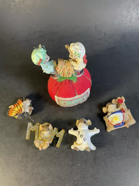 4 Charming Tails Label Pins & Enesco Ornament Mice Boo Butterfly Mom Sandcastle