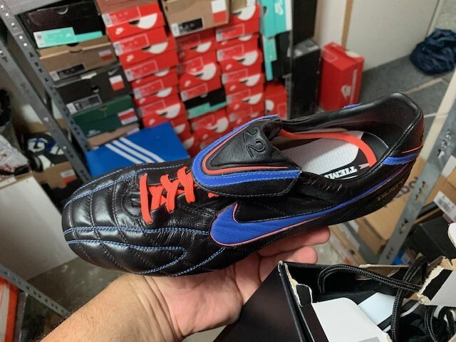 NIKE Tiempo Legend III AG ID 22 Neu Gr:44,5 Limited Edition Ronaldinho Fussball