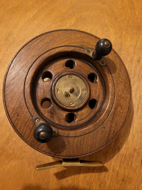 Moulinet De Pêche Ancien Bois Et Laiton – Angleterre, 2 3/4 Pouces, Type Centrepin