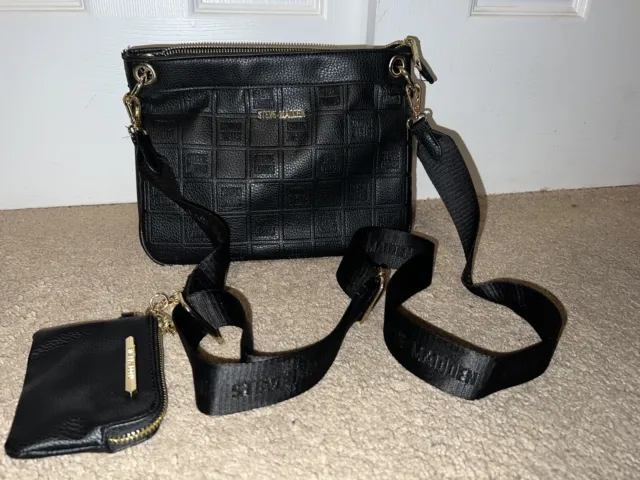 🔥🔥Steve Madden Black Crossbody Bag Gold Chain Guitar Strap New W/Out Tag🔥🔥