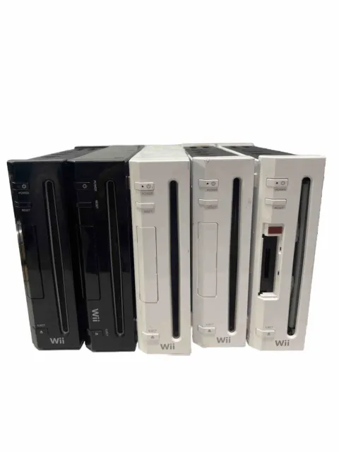 Lot of 5 AS IS PARTS Nintendo Wii White Black Consoles 4 Power On Wholesale Lot