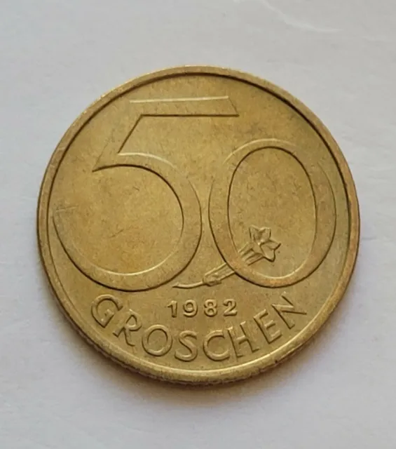Austria 1982 - 50 Groschen Aluminum-Bronze Coin - Austrian Shield BT-326