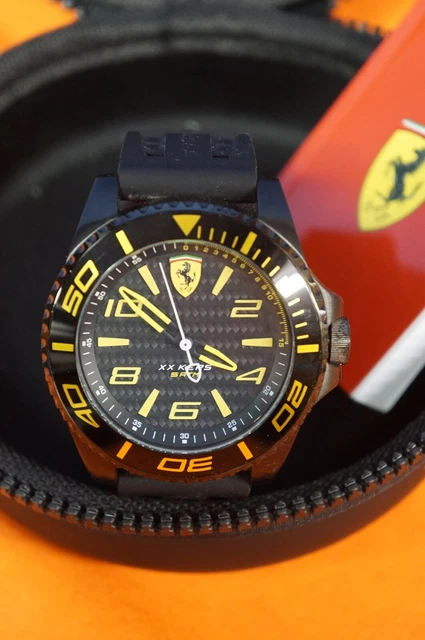 Scuderia dressing Ferrari 0830463