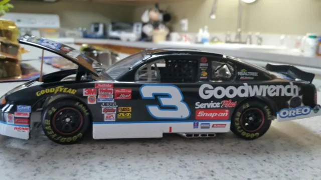 Dale Earnhardt 2002 Goodwrench Oreo 1/24-Brookfield Coll.-No Box-FREE SHIPPING