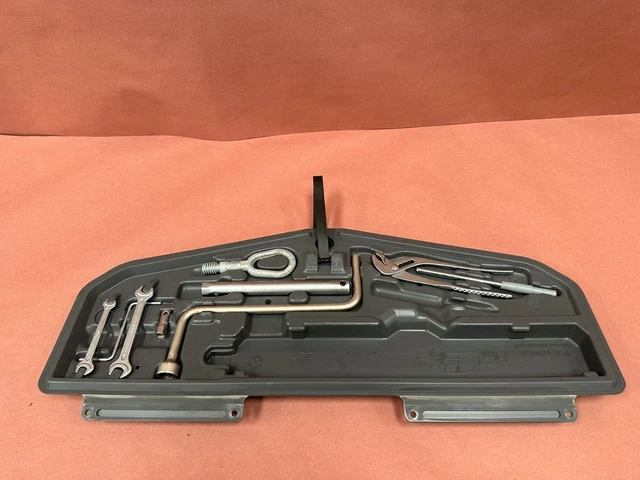 131k BMW E38 740I E39 540I E31 850CSI Coffre Outil Boite Compartiment Kit ...