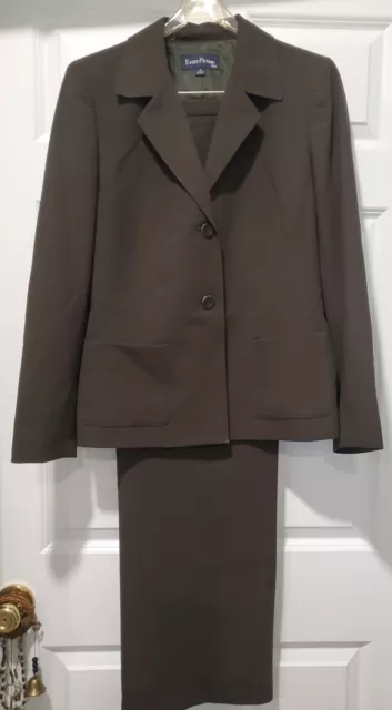 Women's size 12 pant suit. Sage in color.  Great condition.