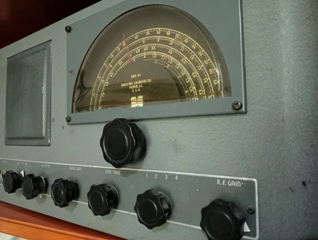 Magnifico ricevitore americano a valvole RME-84 -1947-