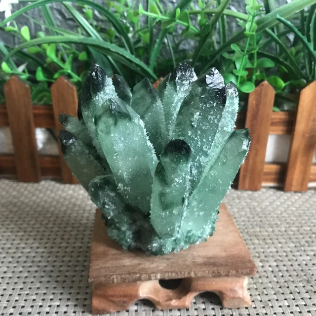 388g New Find Green Phantom Quartz Crystal Cluster Mineral Specimen Healing t163