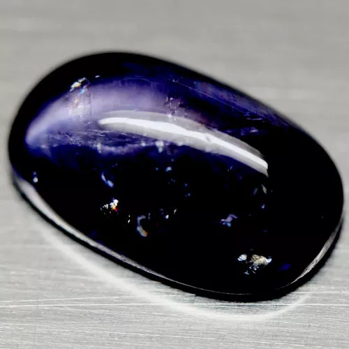 Iolite cordièrite en cabochon rectangulaire de 4Cts