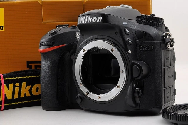 Mint in Box 13788 shots Nikon D7200 24.2 MP Digital SLR Camera From Japan
