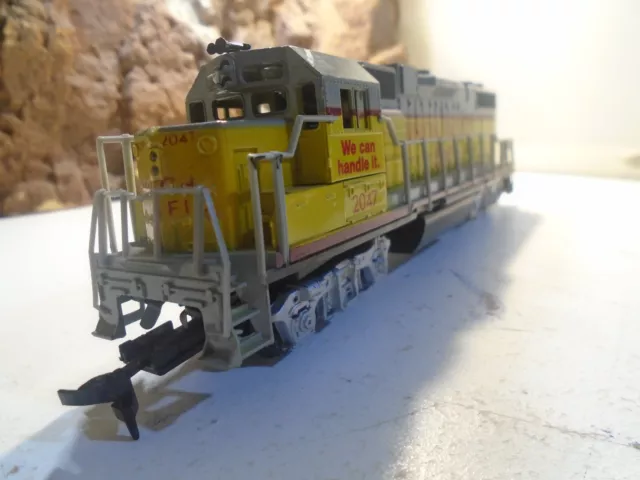 LIFE-LIKE HO  UNION PICIFIC GP-38 DIESEL LOCOMOTIVE  No 2047,  TESTED  1-196-1