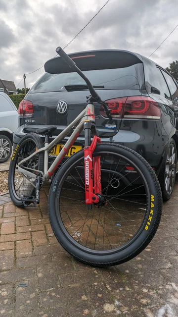 Banshee dirt jumper hotsell