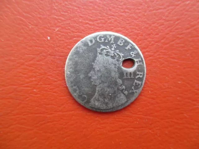 Charles II silver threepence - undated - pre 1670 example            (ref 2231)