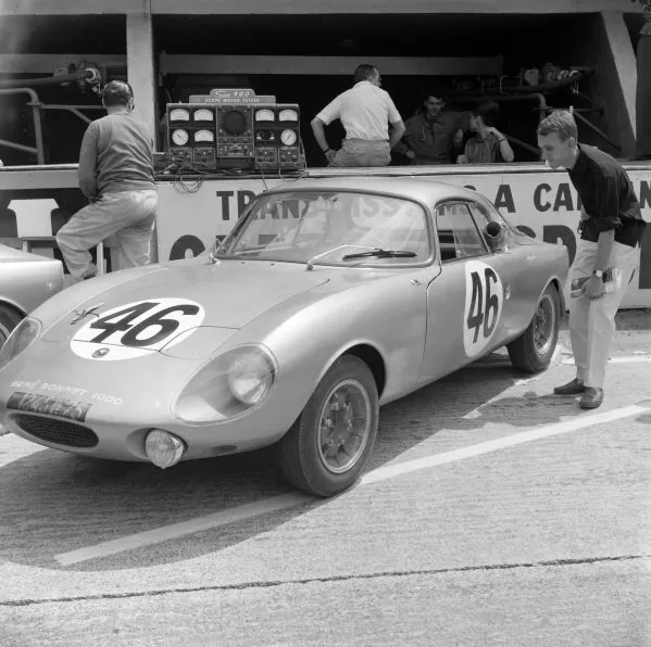 Bernard Consten & Jose Rosinski Rene Bonnet Djet Le Mans 1962 Racing Old Photo 9