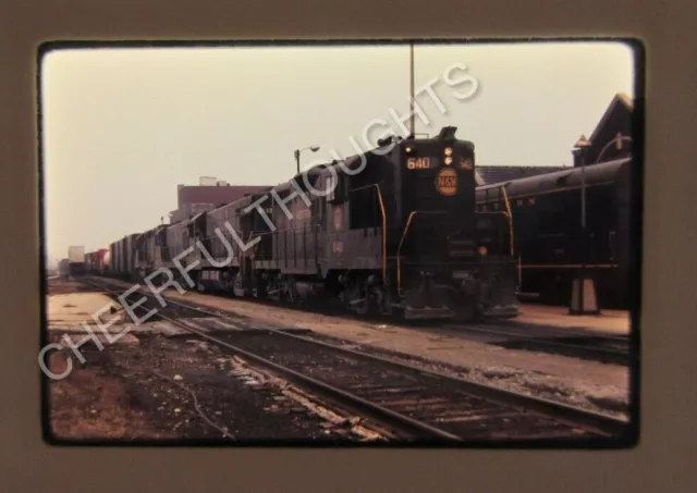 Original '71 Ektachrome Slide NW Norfolk Western 640 GP9 DK-15 Train      34T17