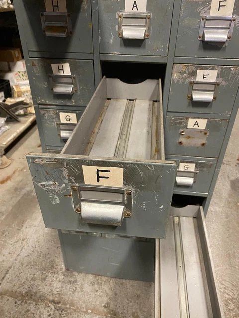 Vintage Industrial Multi Drawer Engineers Cabinets With 24 Draws 3